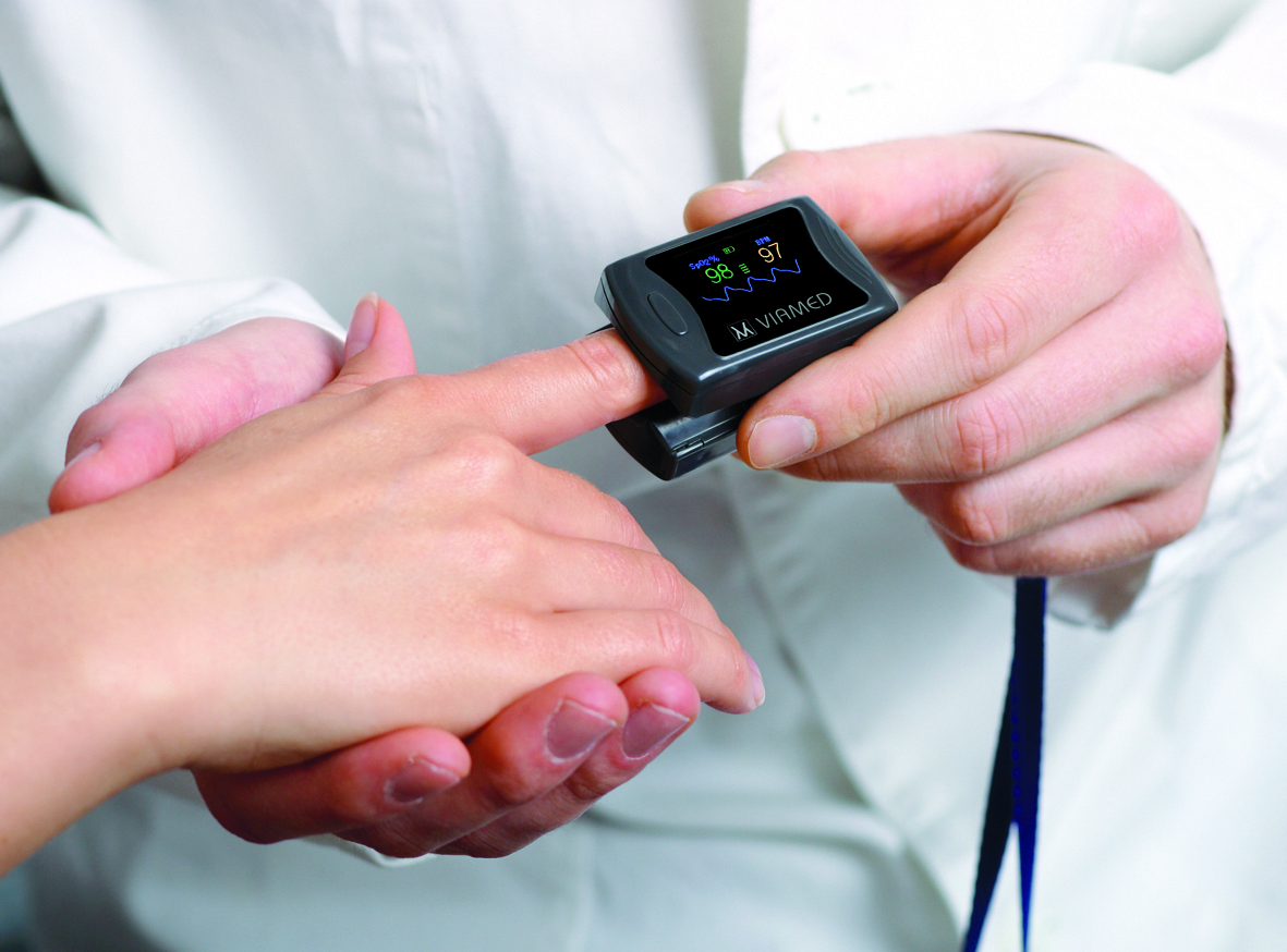 VM-2101-on-patient-s-finger